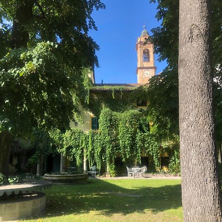 Bed and Breakfast Palazzo Sismonda Corneliano d'Alba Exterior foto